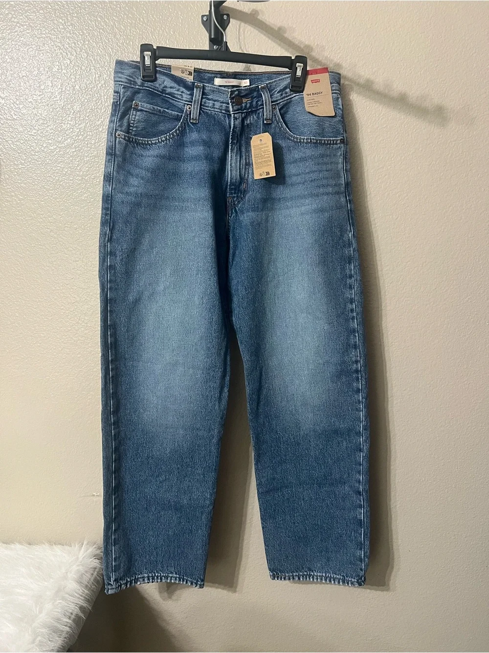 ‘94 baggy women’s Levi’s 30x31. NWT
